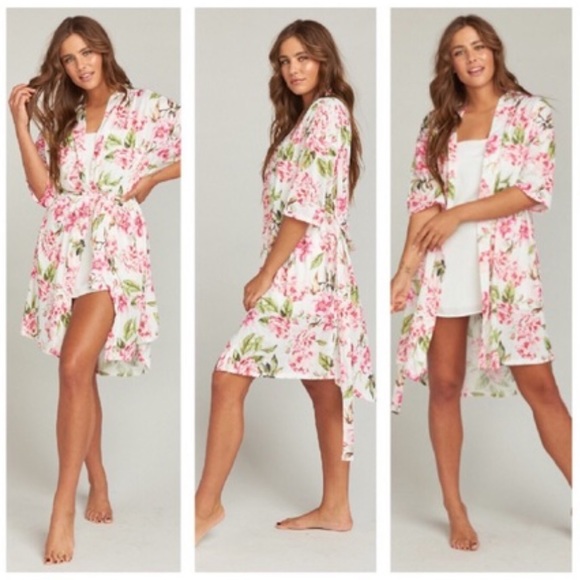 Show Me Your MuMu Floral Brie Robe - Picture 2 of 7